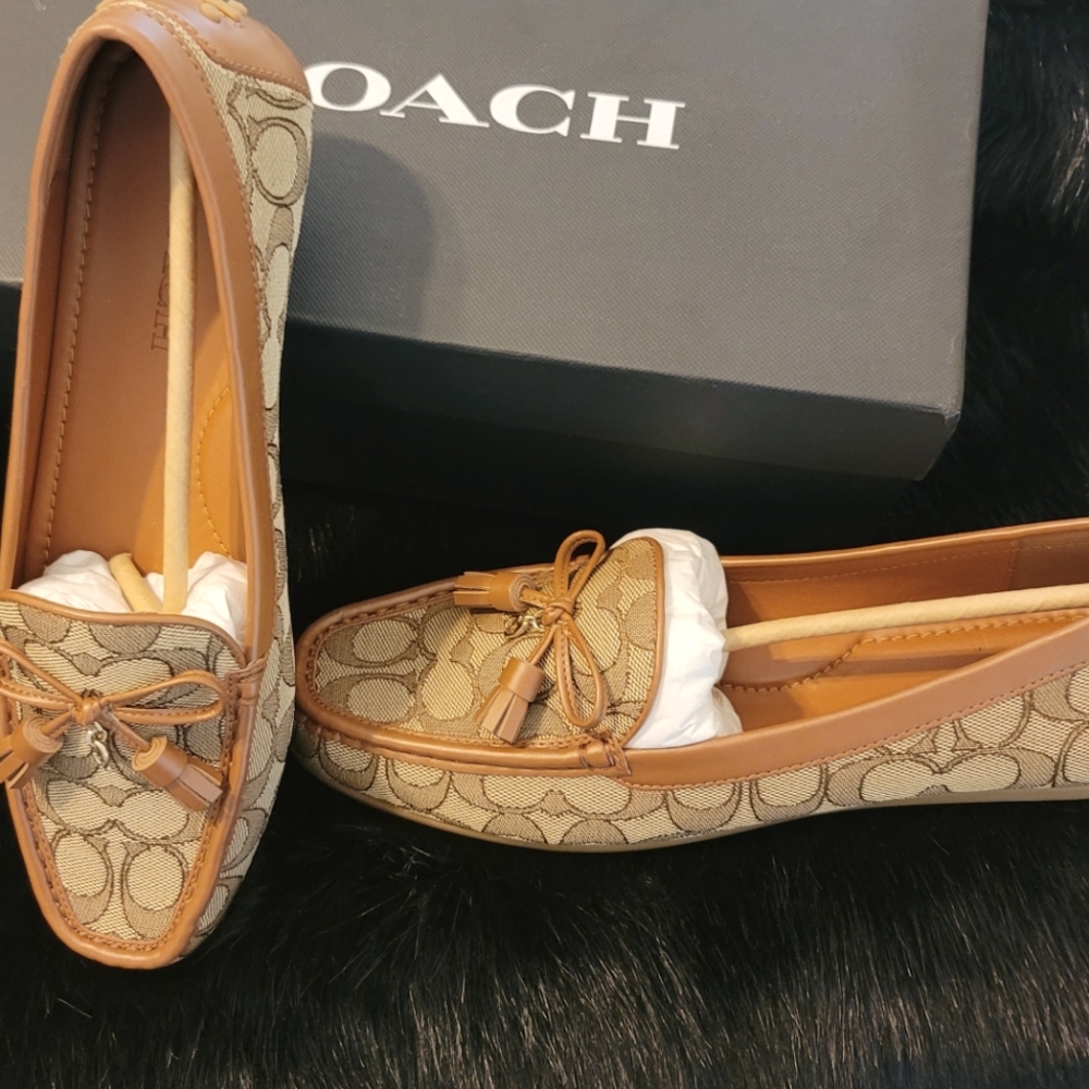 COACH